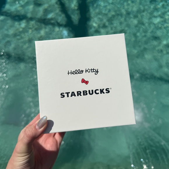 Starbucks x Hello Kitty Ceramic Mug With Silicone Lid - Picture 5 of 6